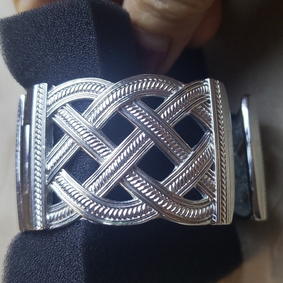 Vernier by 7 Quest Quartz Japan Silver Tone Bangle Women's Watch Bracelet. - Picture 3 of 14